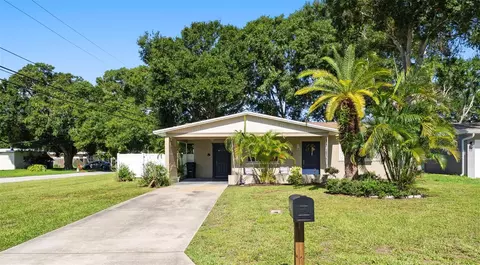 10602 105th St, Largo, FL 33773