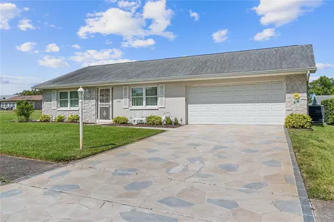 1704 Caledonia Ct, Palm Harbor, FL 34684