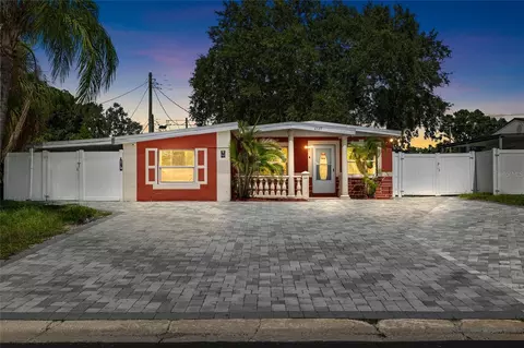 4527 Fountainbleau Rd, Tampa, FL 33634