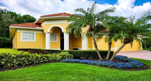 9008 Willowbrook Cir, Bradenton, FL 34212