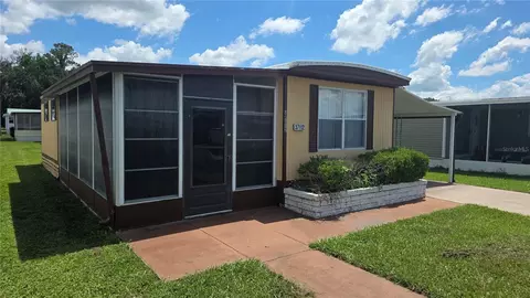 37112 Sandra Ave, Zephyrhills, FL 33542