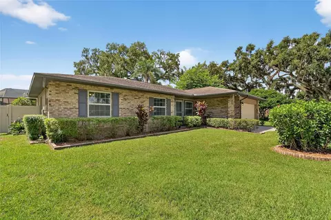 808 Timber Pond Dr, Brandon, FL 33510