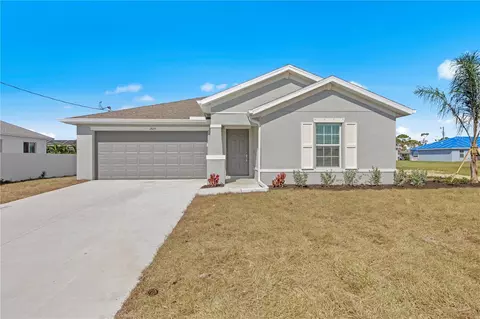 110 Leisure Pl, Rotonda West, FL 33947