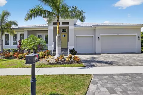 614 Pinckney Dr, Apollo Beach, FL 33572
