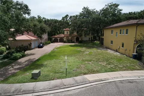1968 Freedom Dr, Clearwater, FL 33755