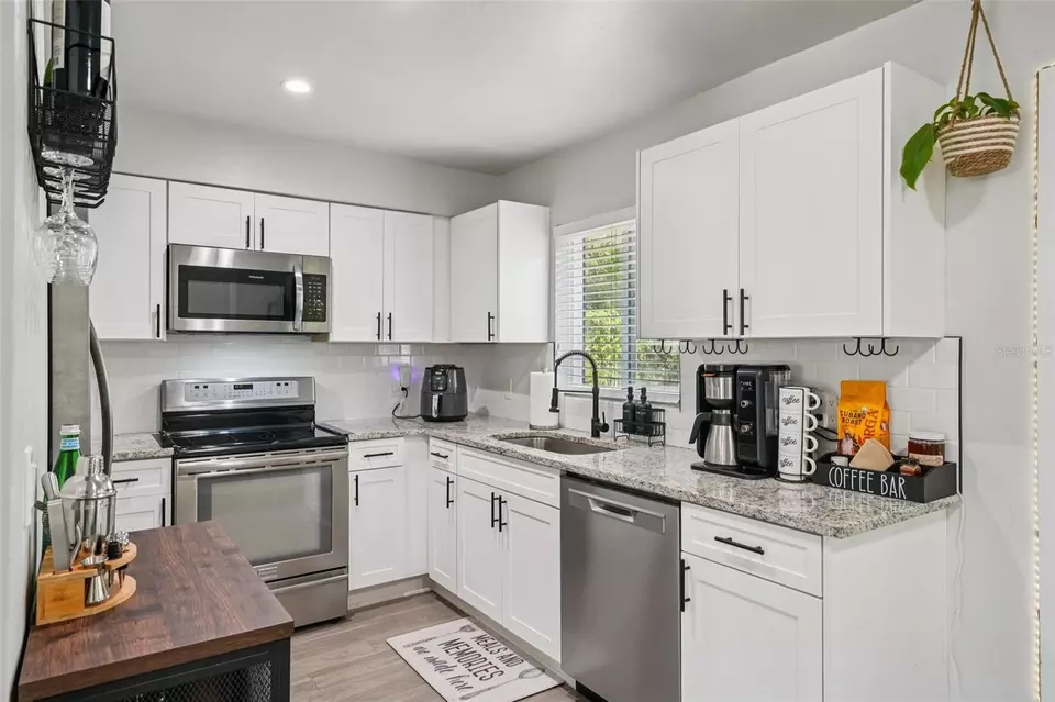 Kitchen - 4428 Tuna Dr, Tampa, FL 33617 photo 3 of 4