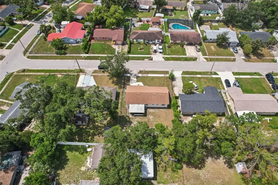 View/Area - 4428 Tuna Dr, Tampa, FL 33617 photo 4 of 4