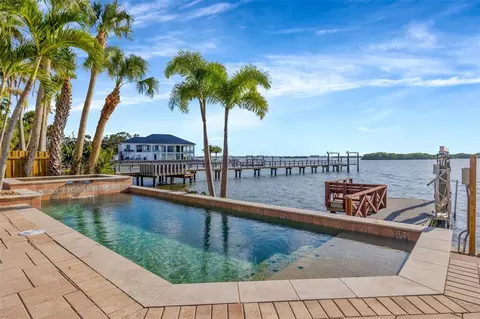8400 35th Ave N, Saint Petersburg, FL 33710