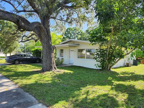 607 N Mcmullen Booth Rd, Clearwater, FL 33759