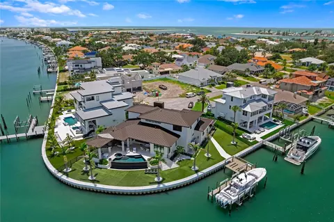 491 Laguna Dr, Tierra Verde, FL 33715
