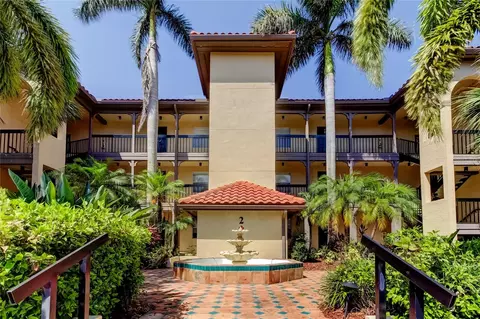 2400 Feather Sound Dr #228, Clearwater, FL 33762