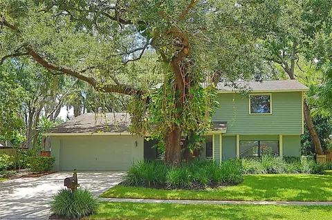 16813 Rolling Rock Dr, Tampa, FL 33618