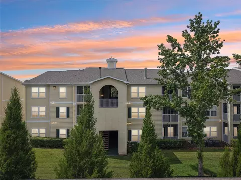 18443 Bridle Club Dr #18443, Tampa, FL 33647