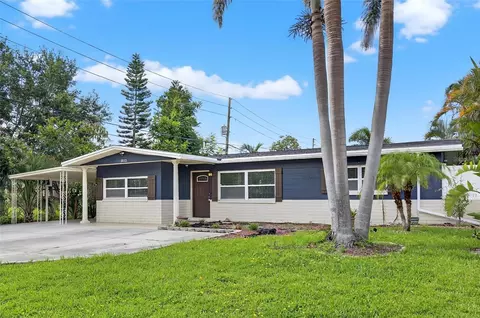 10112 66th Ave, Seminole, FL 33772
