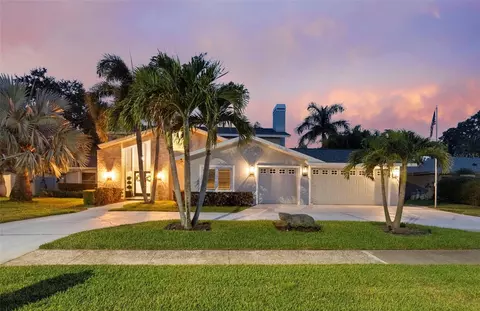 2956 Meadow Hill Dr, Clearwater, FL 33761