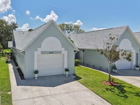 9421 Tara Cay Dr #9, Seminole, FL 33776
