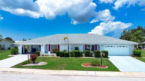 377 Club Manor Dr, Sun City Center, FL 33573