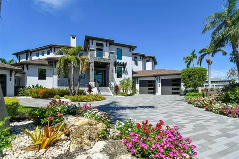 206 6th St E, Tierra Verde, FL 33715