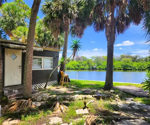 6977 Edgewater Dr, New Port Richey, FL 34652