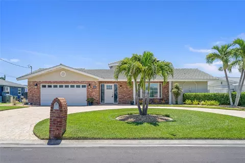 5433 Oakhurst Dr, Seminole, FL 33772