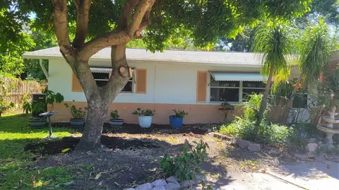 1421 Heather Dr, Dunedin, FL 34698