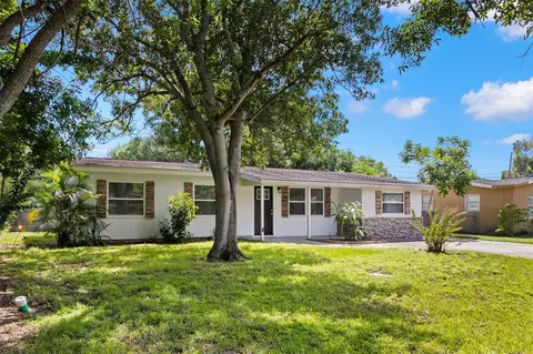 127 Emerald Ln, Largo, FL 33771