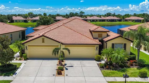 5440 Sunset Falls Dr, Apollo Beach, FL 33572