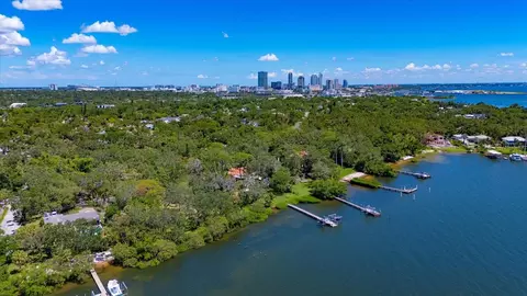 2660 Driftwood Rd S, Saint Petersburg, FL 33705