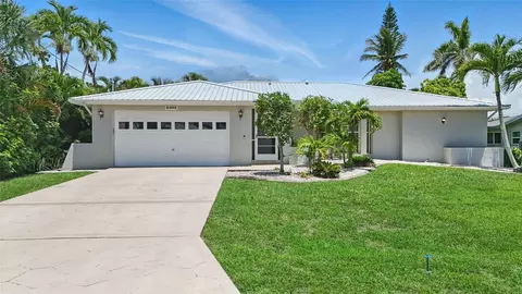 5305 Darby Ct, Cape Coral, FL 33904