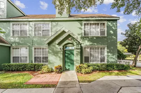9156 Lake Chase Island Way #9156, Tampa, FL 33626