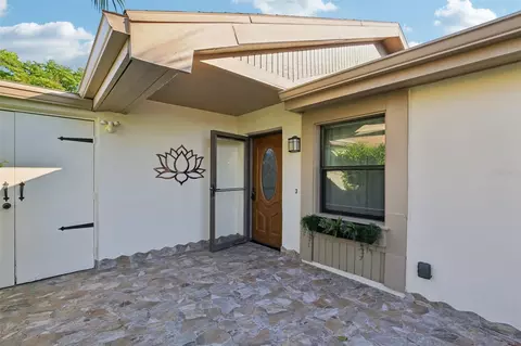 210 Eric Ct, Oldsmar, FL 34677