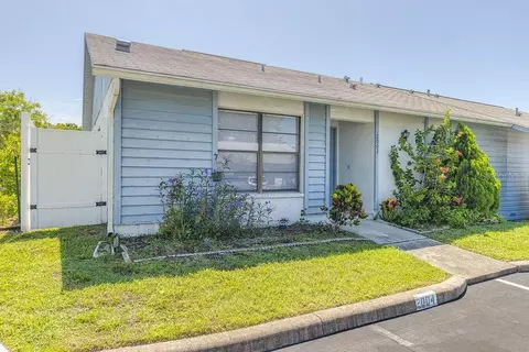 2002 Sheffield Ct, Oldsmar, FL 34677