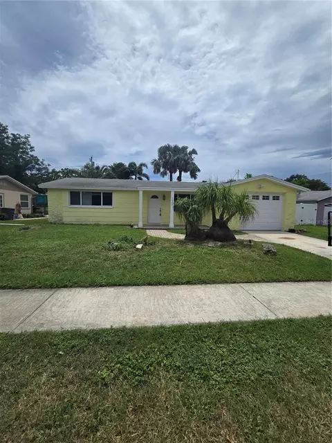 1663 Plum Tree Rd, Holiday, FL 34690