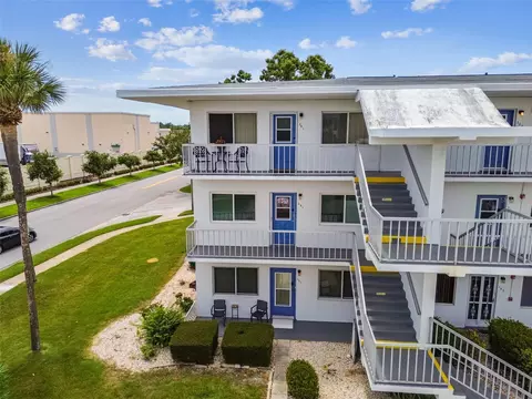 8080 112th St #301, Seminole, FL 33772