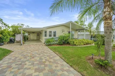 37654 Neukom Ave, Zephyrhills, FL 33541