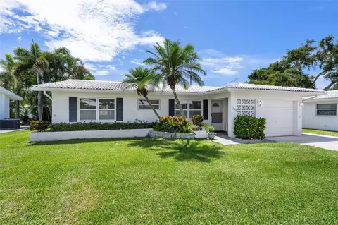 9244 142nd St, Seminole, FL 33776