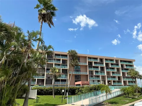 1 Key Capri #213E, Treasure Island, FL 33706