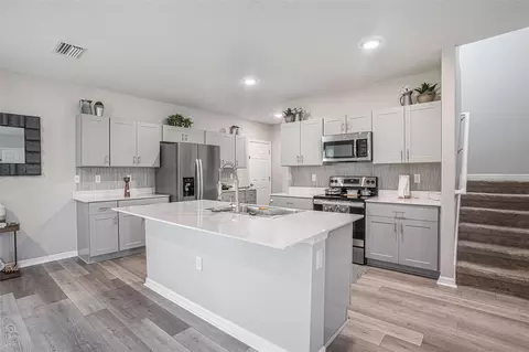 Kitchen - 13005 Upward Pl, Riverview, FL 33579 photo 1 of 2