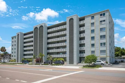 7321 Central Ave #701, Saint Petersburg, FL 33710