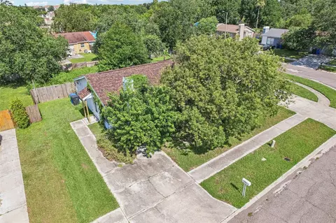 1236 Mohrlake Dr, Brandon, FL 33511