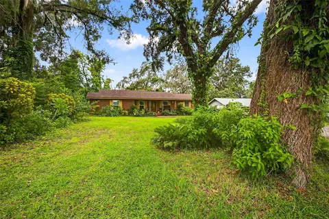 208 N Taylor Rd, Seffner, FL 33584 photo 1