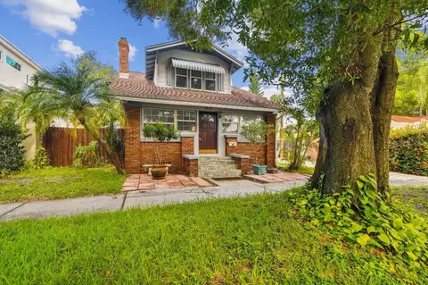 1814 Bay St NE, Saint Petersburg, FL 33704