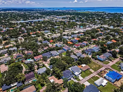 4112 W Corona St, Tampa, FL 33629