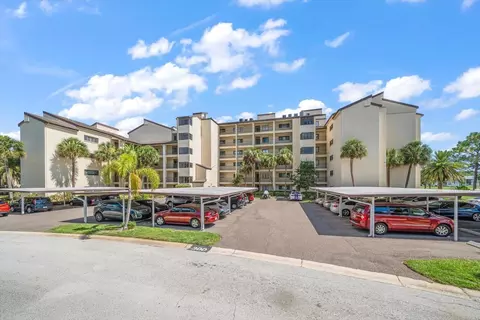 700 Starkey Rd #344, Largo, FL 33771