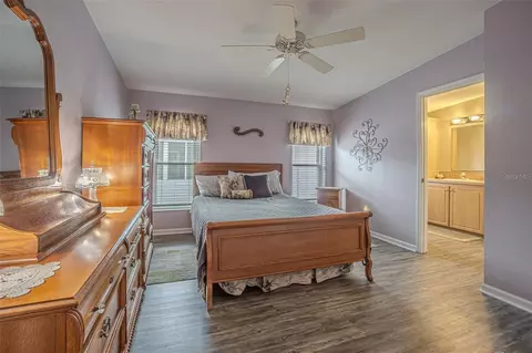 37551 Gill Ave, Zephyrhills, FL 33541