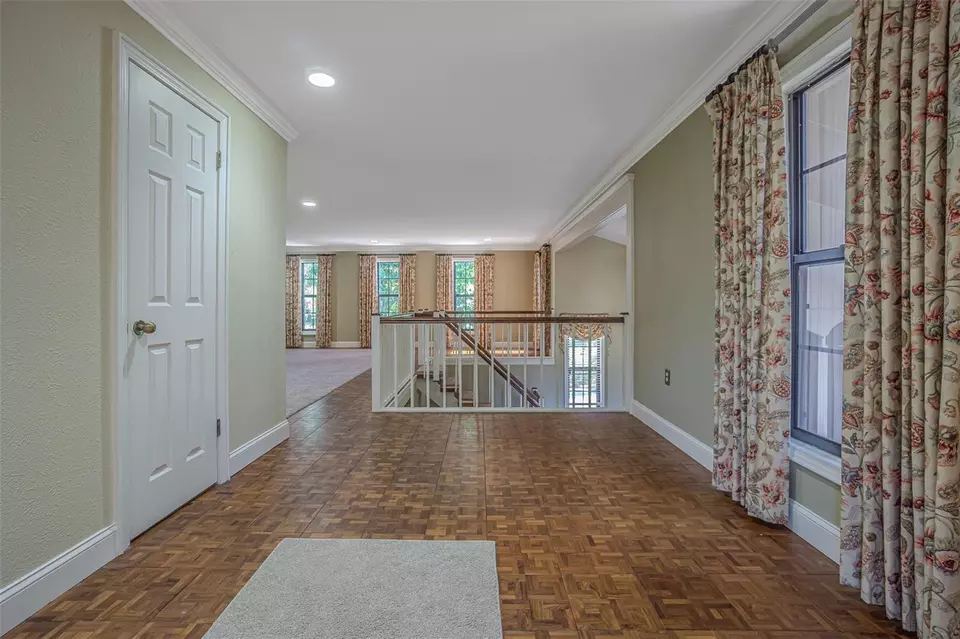 Entry Way - 2903 Oak Crest Dr, Plant City, FL 33565 photo 7 of 8