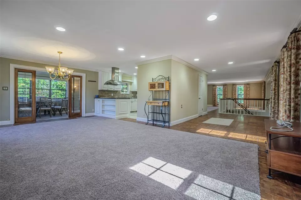 Other - 2903 Oak Crest Dr, Plant City, FL 33565 photo 2 of 12