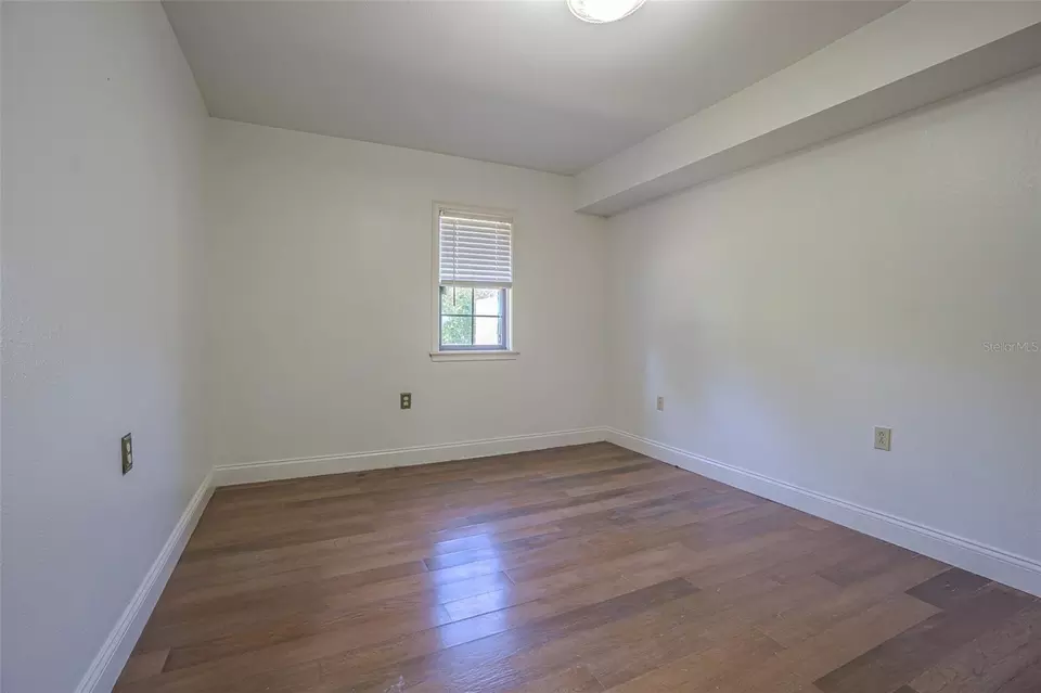 Bedroom - 2903 Oak Crest Dr, Plant City, FL 33565 photo 3 of 7
