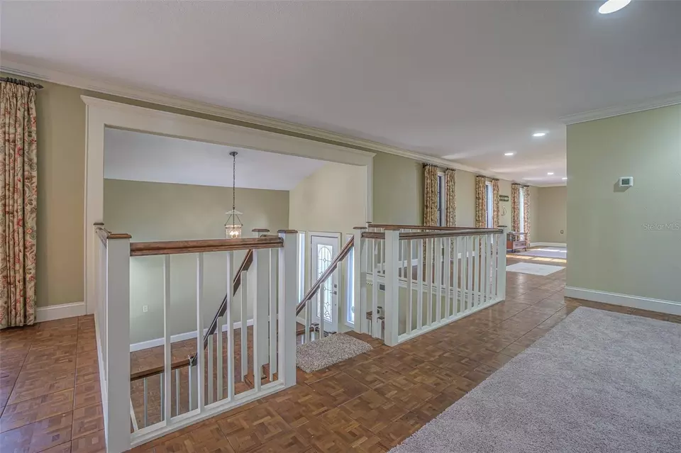 Entry Way - 2903 Oak Crest Dr, Plant City, FL 33565 photo 6 of 8