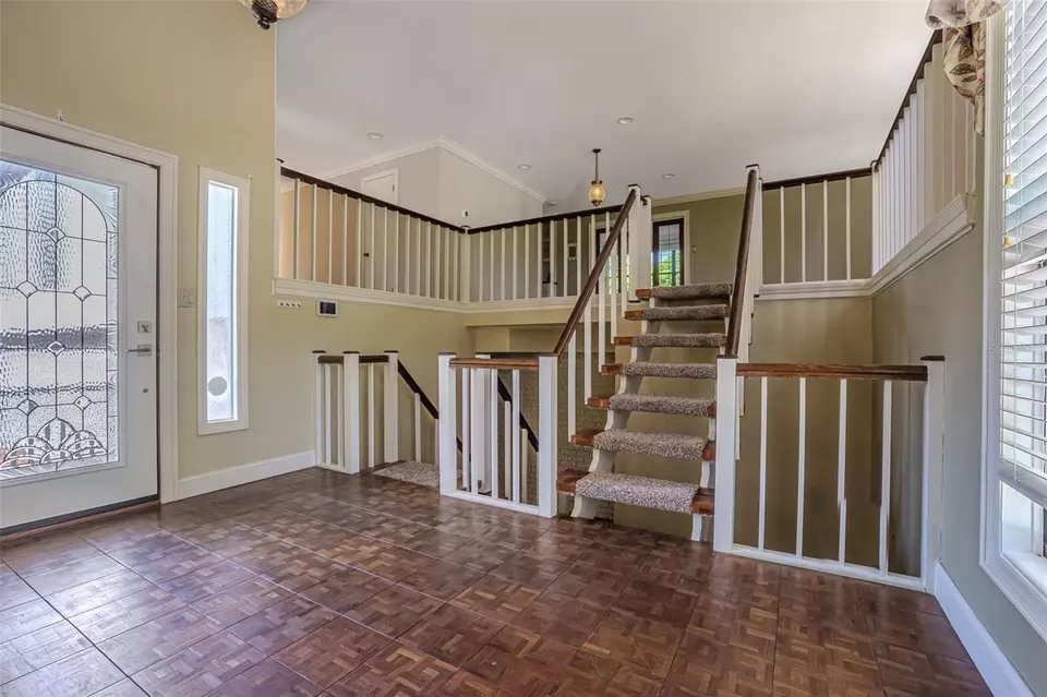 Entry Way - 2903 Oak Crest Dr, Plant City, FL 33565 photo 4 of 8